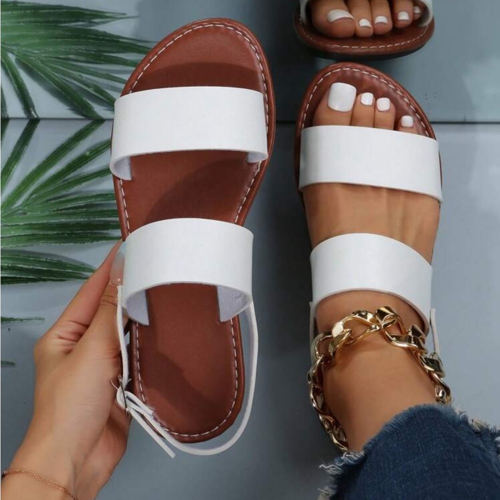 Latest Pu Leather Slippers For Plus Size Women In European And American Style